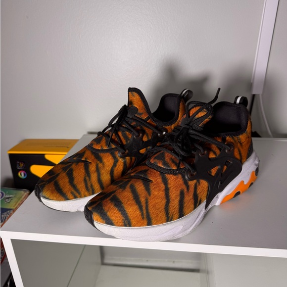 Nike react premium tiger size 9.5 - Picture 3 of 4
